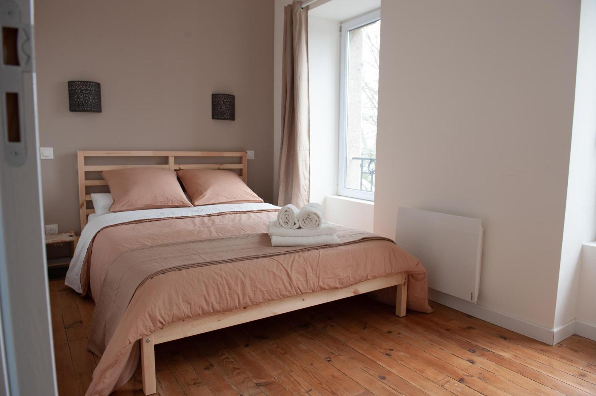 Immeuble De 3 Appartements Avec Cour Interieure Брест Экстерьер фото