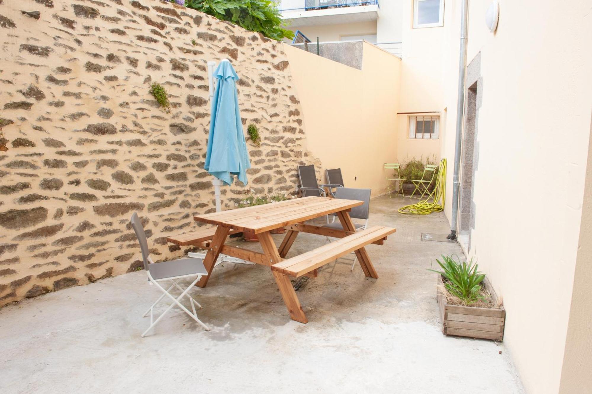 Immeuble De 3 Appartements Avec Cour Interieure Брест Экстерьер фото